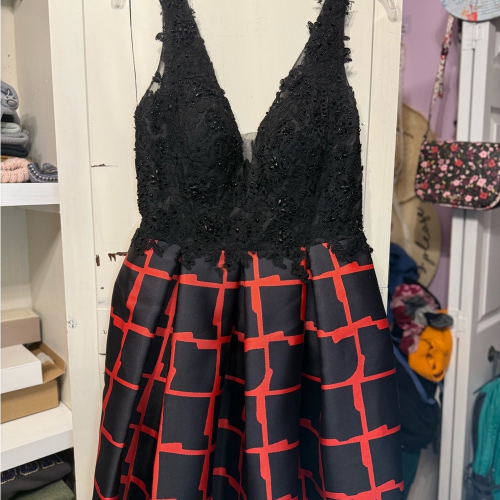 Terani Couture Black and Red Patterned Dress